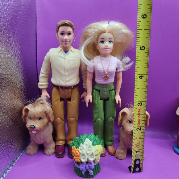 2006 Fisher Price Loving Family Dad Mom Dogs Dollhouse Figures Pretend Play - Picture 2 of 4